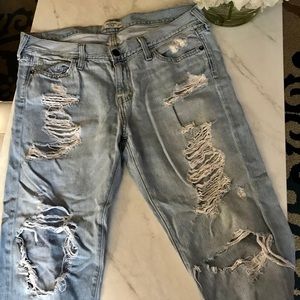 BOYFRIEND JEANS